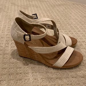 Cute Toms wedges